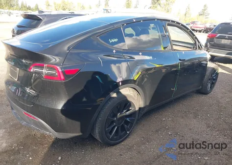 2023 Tesla Model Y Awd/Long Range Dual Motor All-Wheel Drive из США, поврежденный, VIN 7SAYGDEEXPF689909